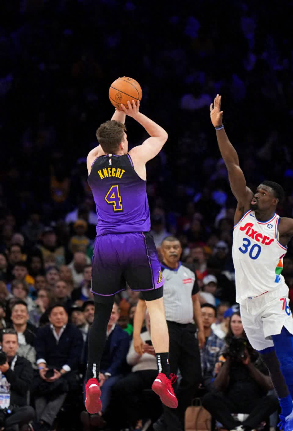 包含76人关键时刻失误不断，球队憾负对手，朋友需要本站而且各种.的词条开云体育APP